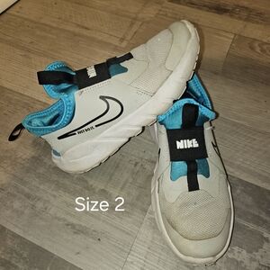 Nike Kids Sneakers - White and Teal